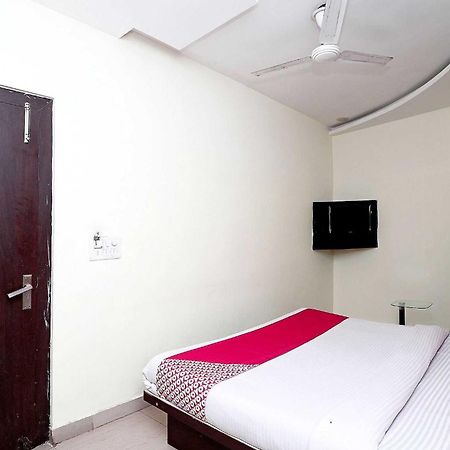 Oyo Flagship Hotel Krishna Chinhat Ngoại thất bức ảnh