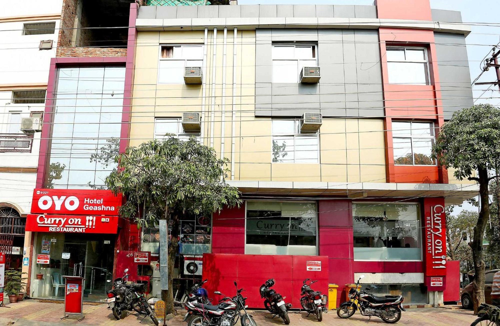 Oyo Flagship Hotel Krishna Chinhat Ngoại thất bức ảnh
