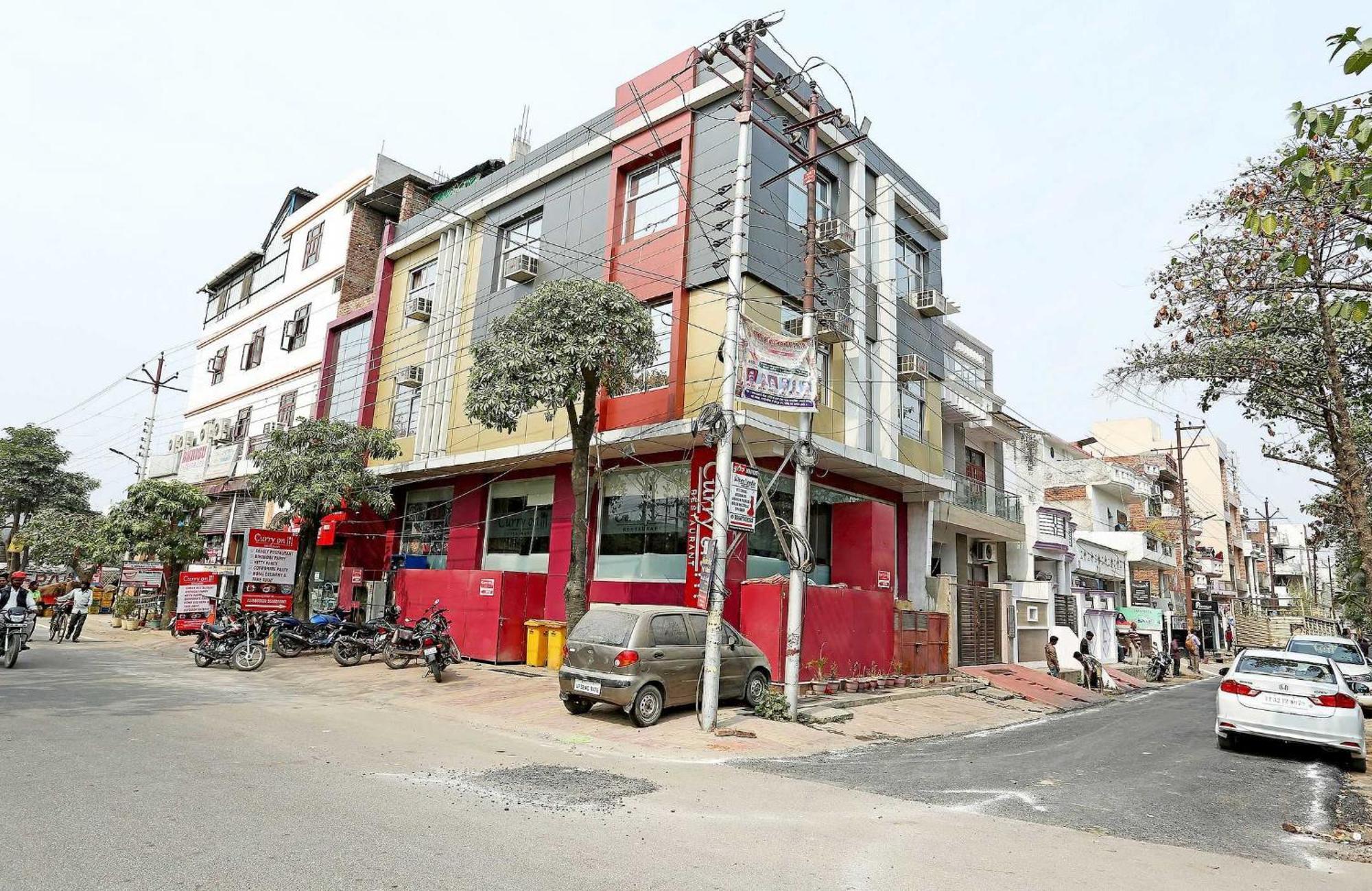 Oyo Flagship Hotel Krishna Chinhat Ngoại thất bức ảnh