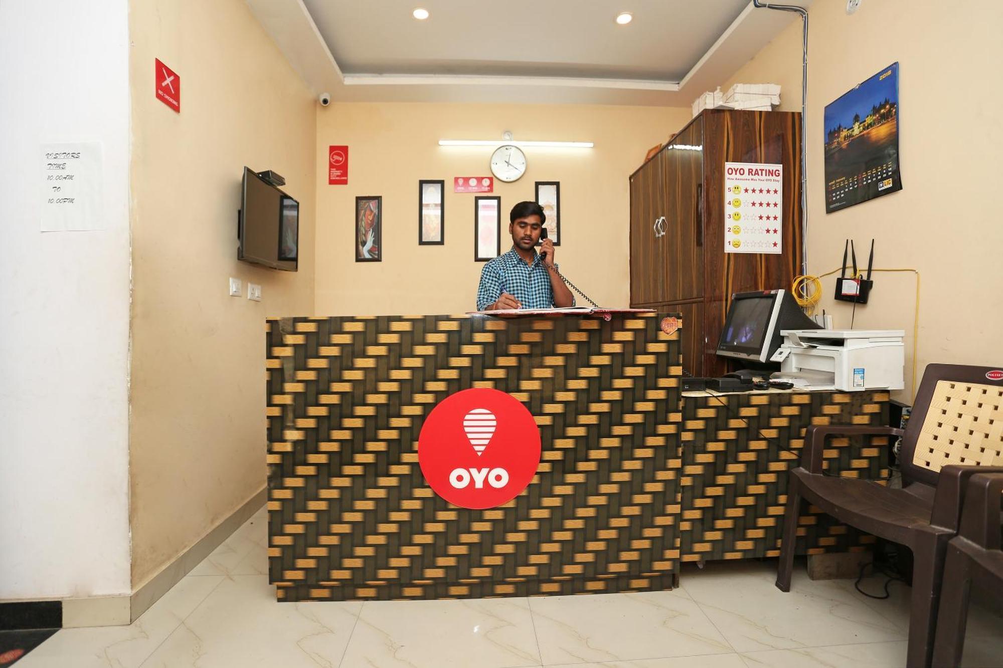Oyo Flagship Hotel Krishna Chinhat Ngoại thất bức ảnh