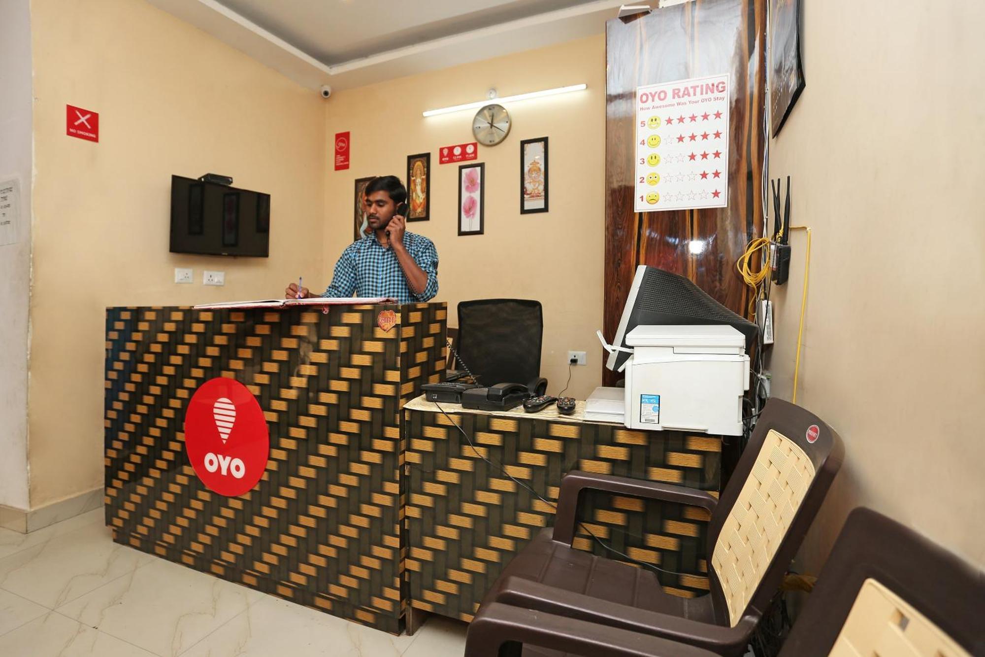 Oyo Flagship Hotel Krishna Chinhat Ngoại thất bức ảnh